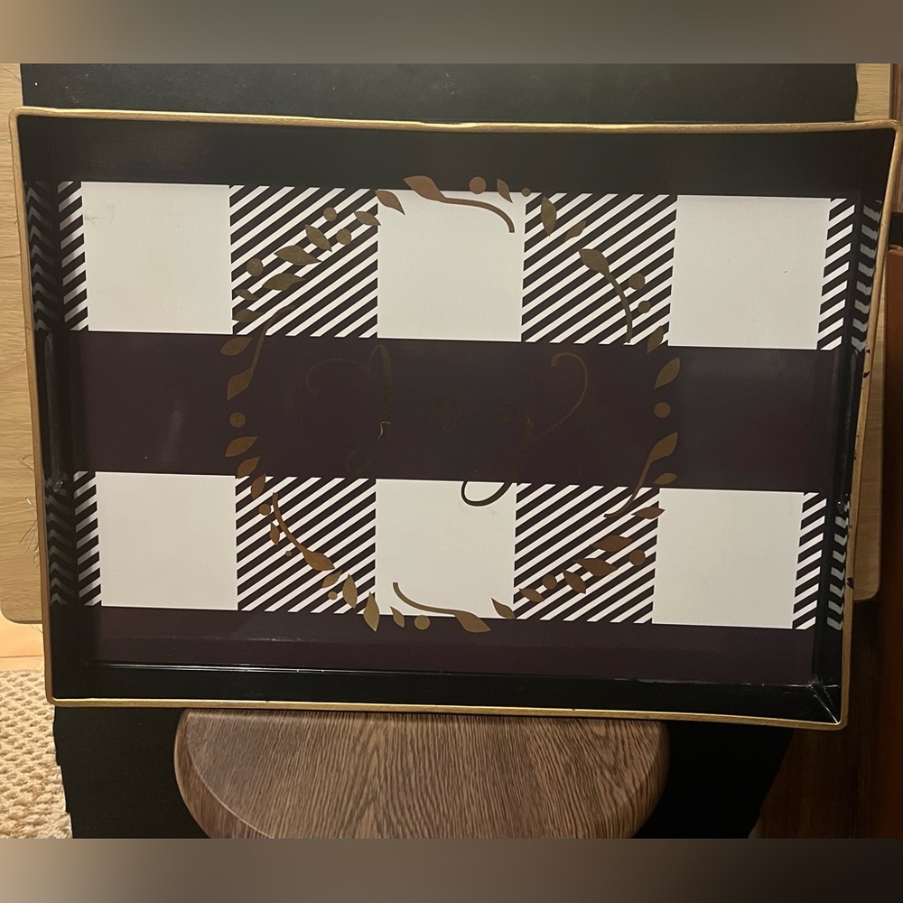 Perfume tray